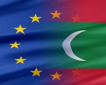 Kombinierte Flagge EU/Malediven