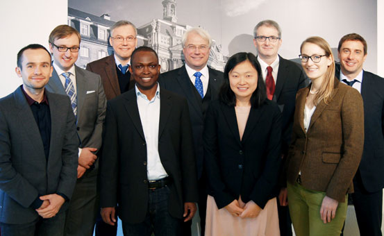WCO besucht AWA Internationale Vertreterinnen und Vertreter der Weltzollorganisation