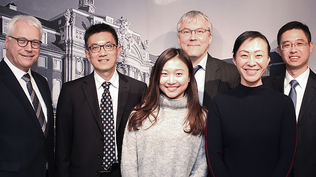 Delegation des SCC informiert sich über IfZA Chinesische Delegation mit deutschem Prof. und Dr.